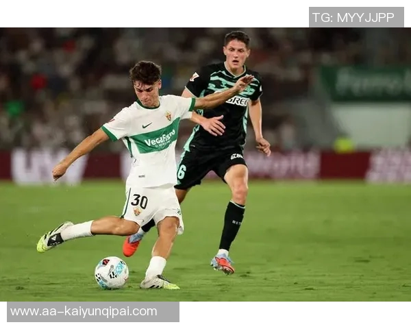 西媒报道皇马寻求创造力中场埃尔切新星门多萨成潜在目标